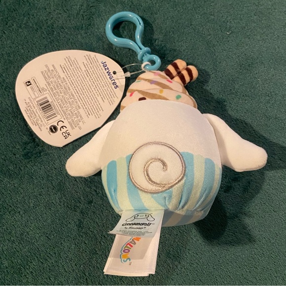 Cinnamonroll Sanrio Hello Kitty and Friends Squishmallow Clip - Picture 2 of 2